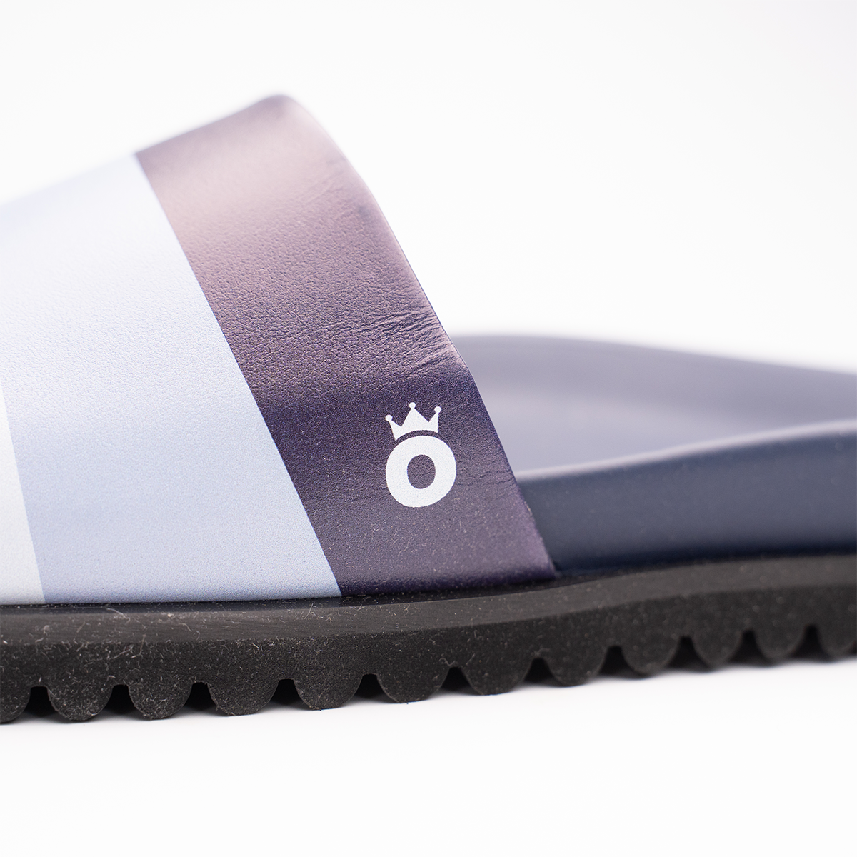 Claremont Luxury Slider